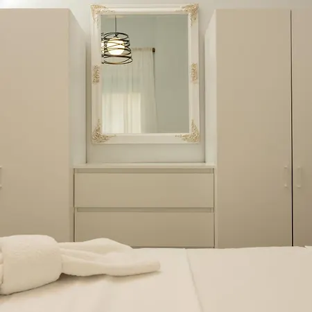 Zeusplace Urban Flat 2 *